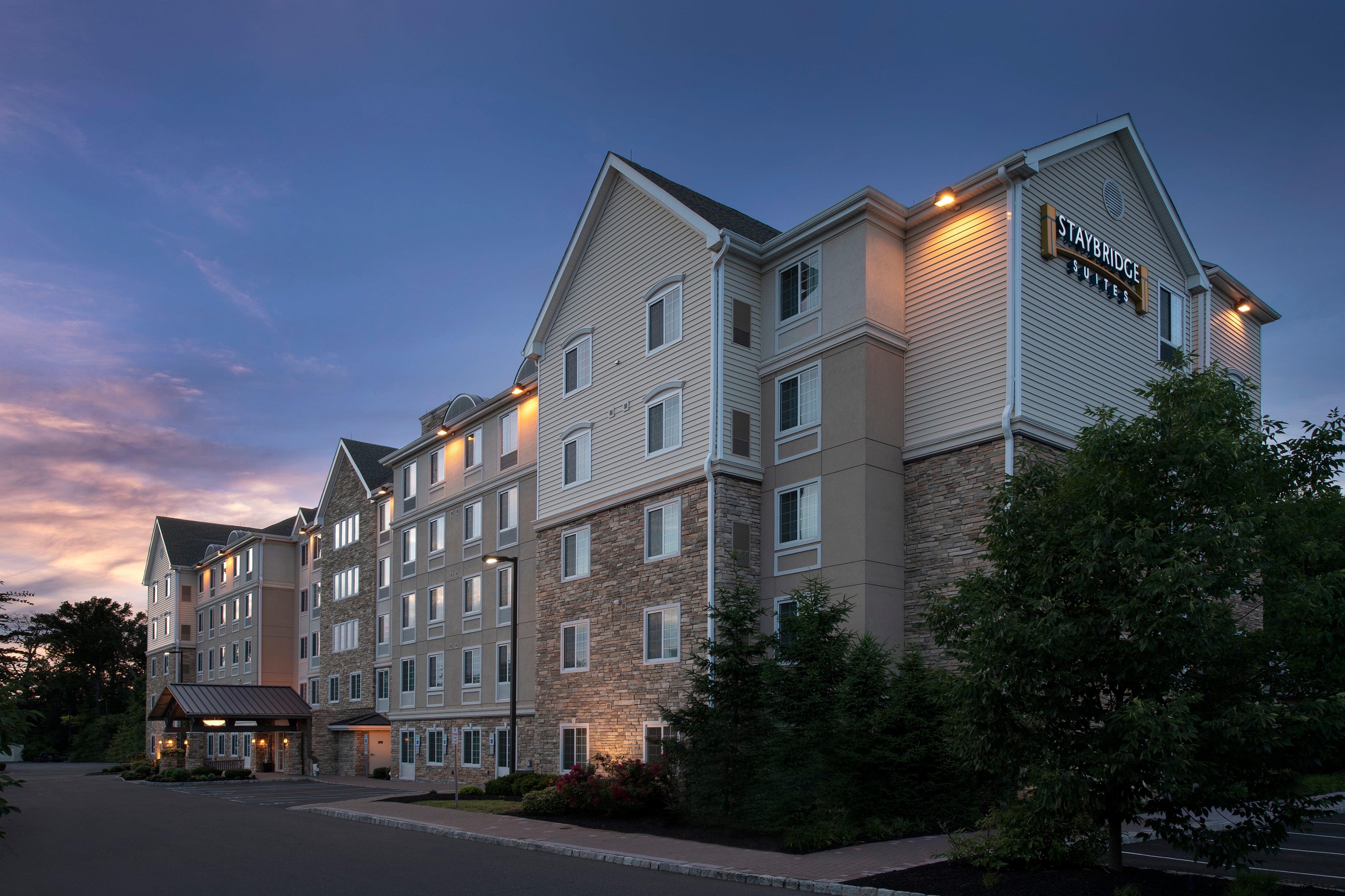 Staybridge Suites North Brunswick, An Ihg Hotel Exteriör bild