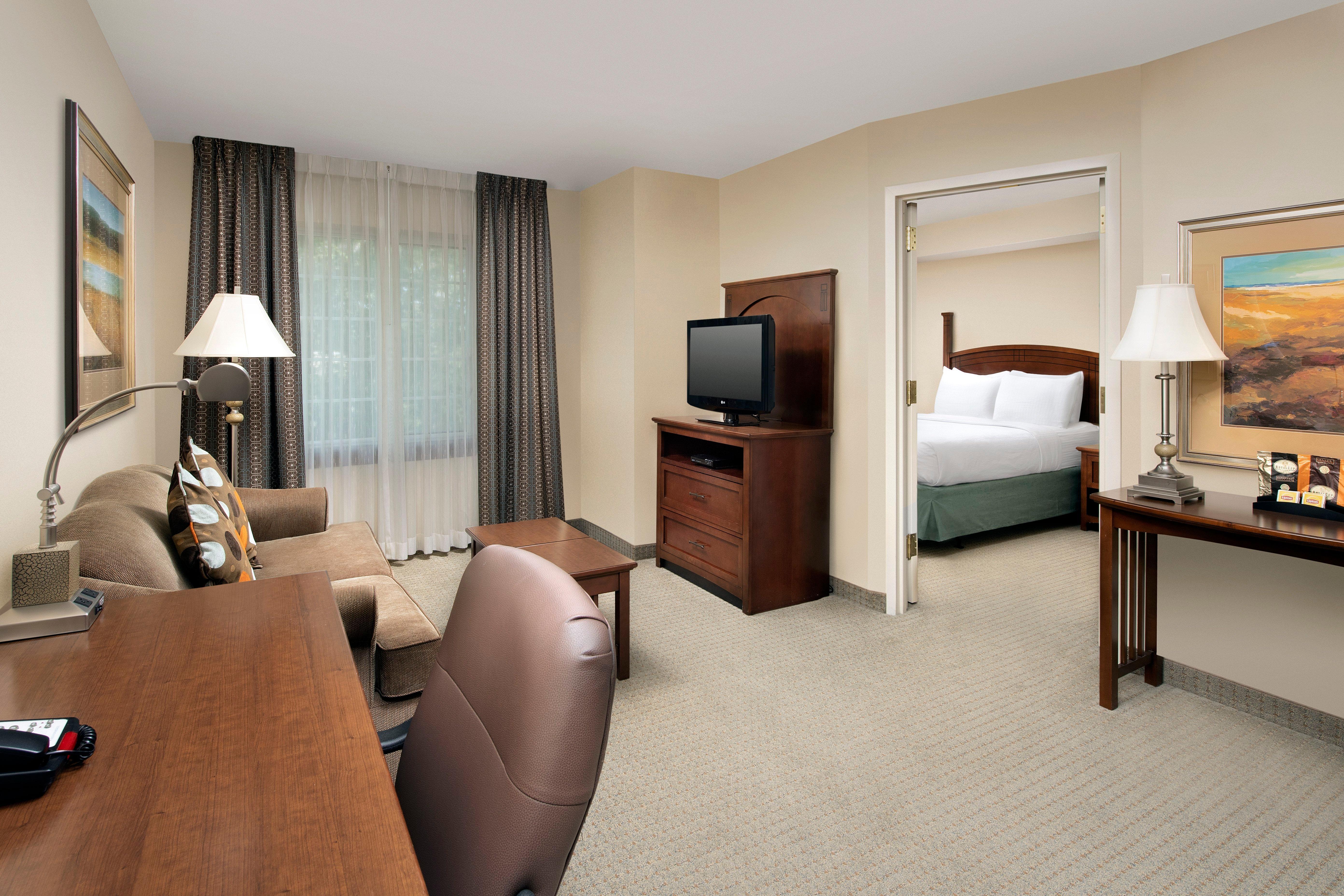 Staybridge Suites North Brunswick, An Ihg Hotel Exteriör bild