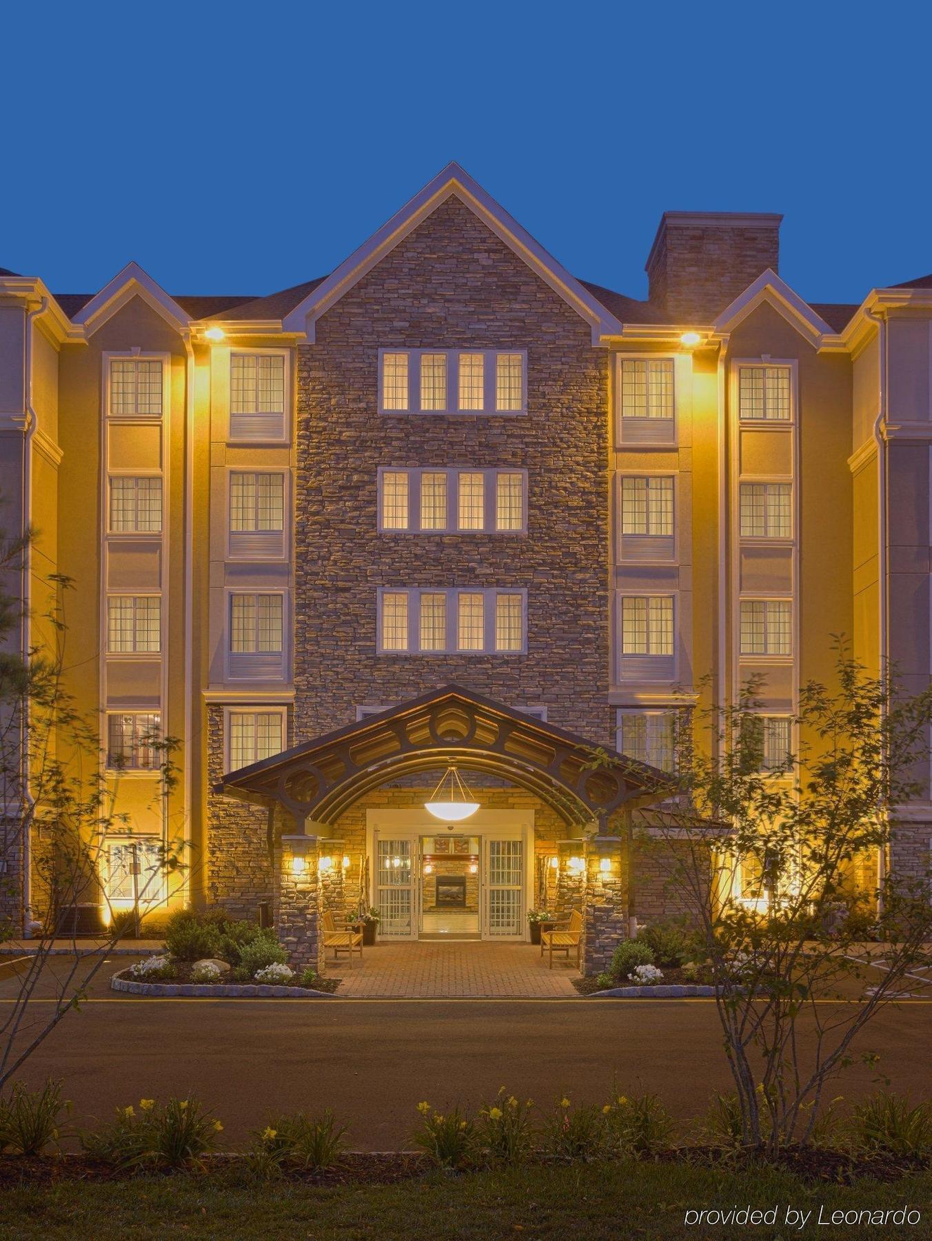 Staybridge Suites North Brunswick, An Ihg Hotel Exteriör bild